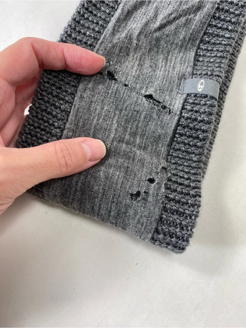Icebreaker Merino Wool Gray Waffle Knit Winter Earband Headband (lining holes)